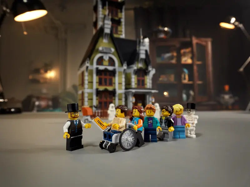 LEGO Haunted House